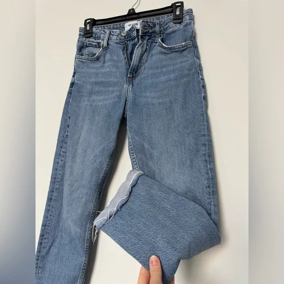 Zara Cropped High Waisted Denim - Picture 2 of 4